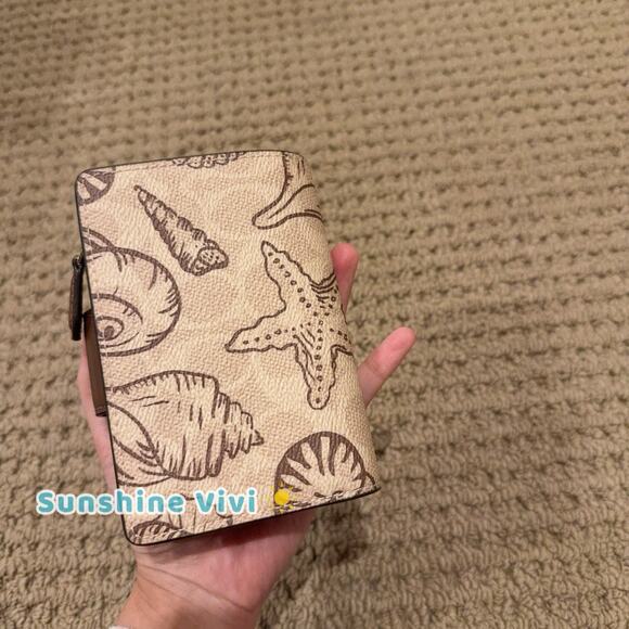 NWT Coach Medium Corner Zip Wallet Signature Canvas Shell Print CBO36 Gold/Sand - Picture 3 of 6